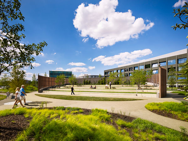 CENTRAL-GREEN_SUNLAWN_HALKIN-MASON