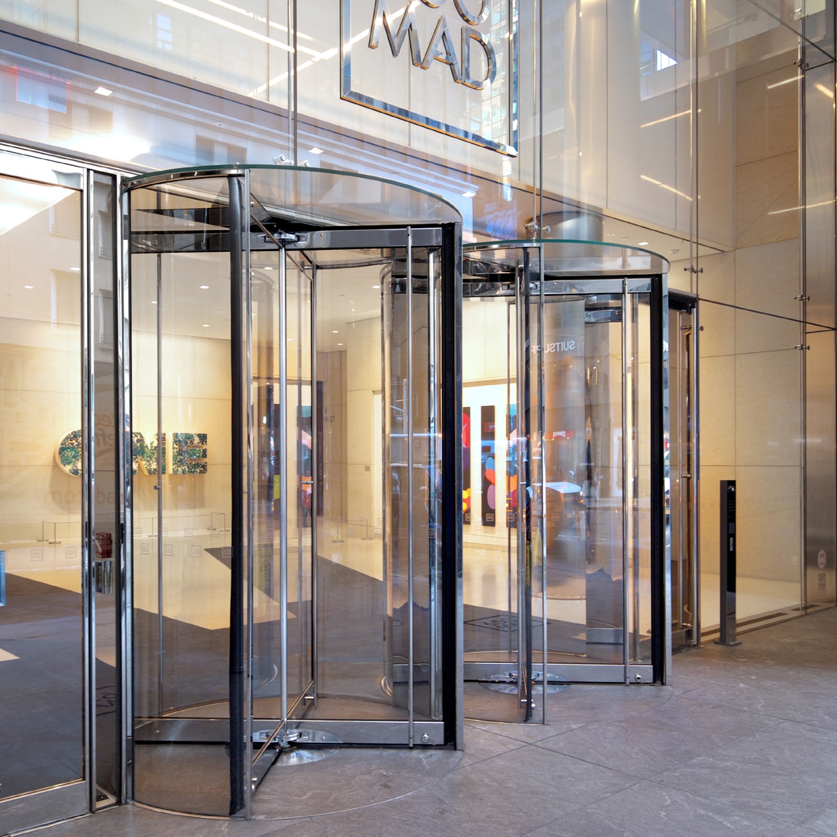 6 Benefits of Revolving Doors