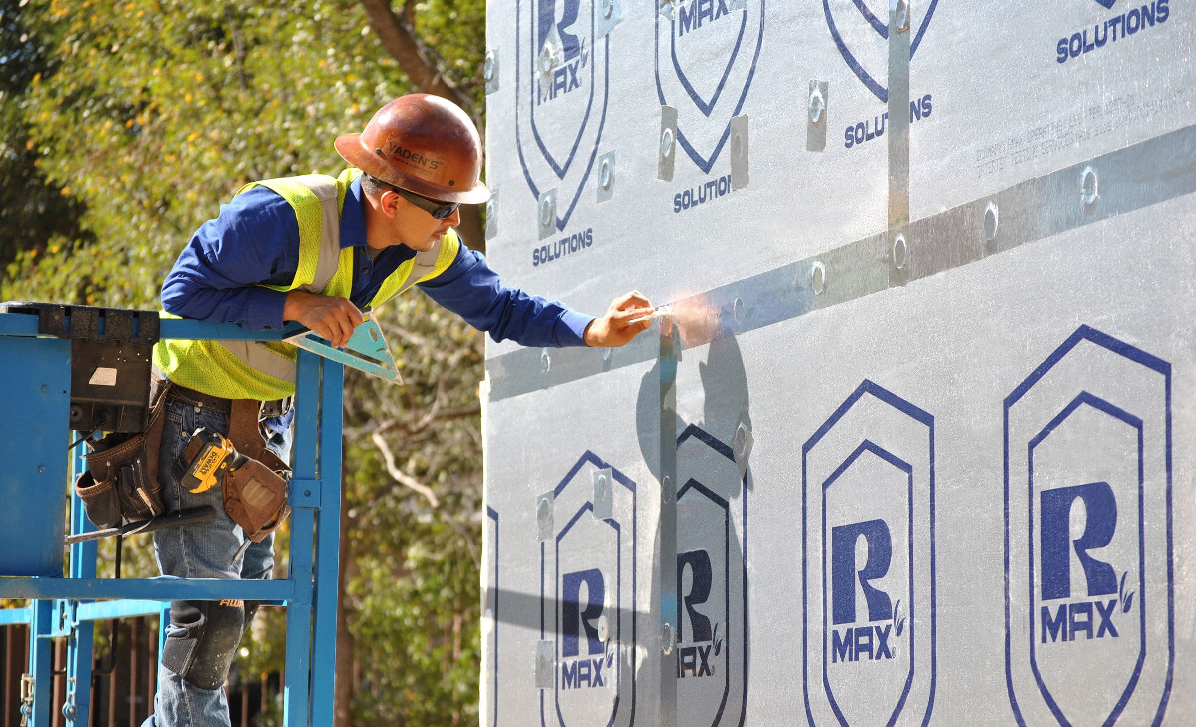 A Guide to Polyiso Insulation for Roofing and Walls