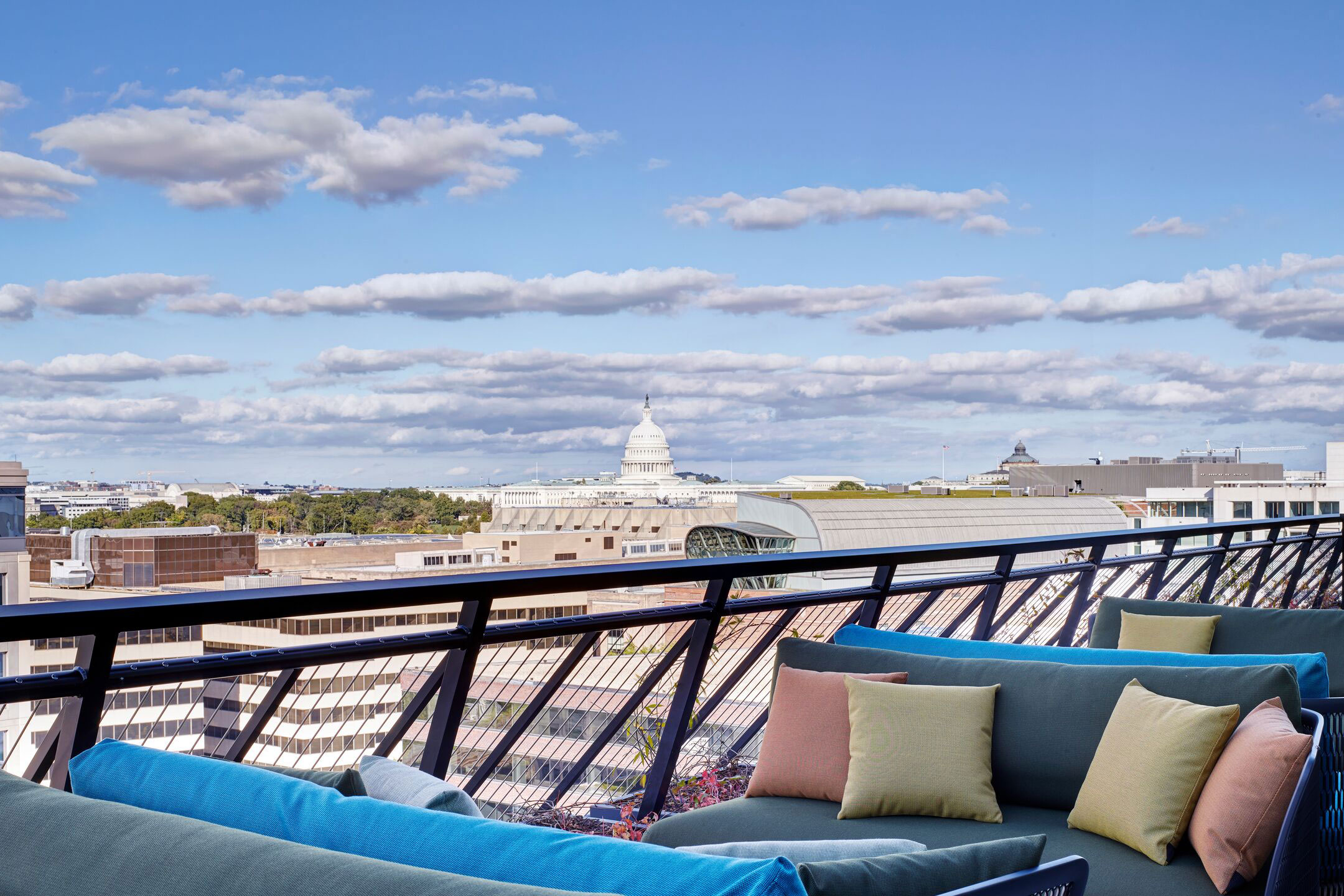 Washington D C Contactless Hotel From CitizenM Is Modern And Efficient