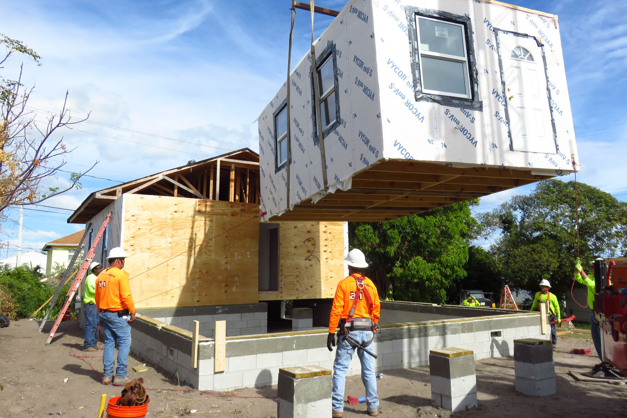 5 Benefits of Self-Adhered Building Products in Modular Construction