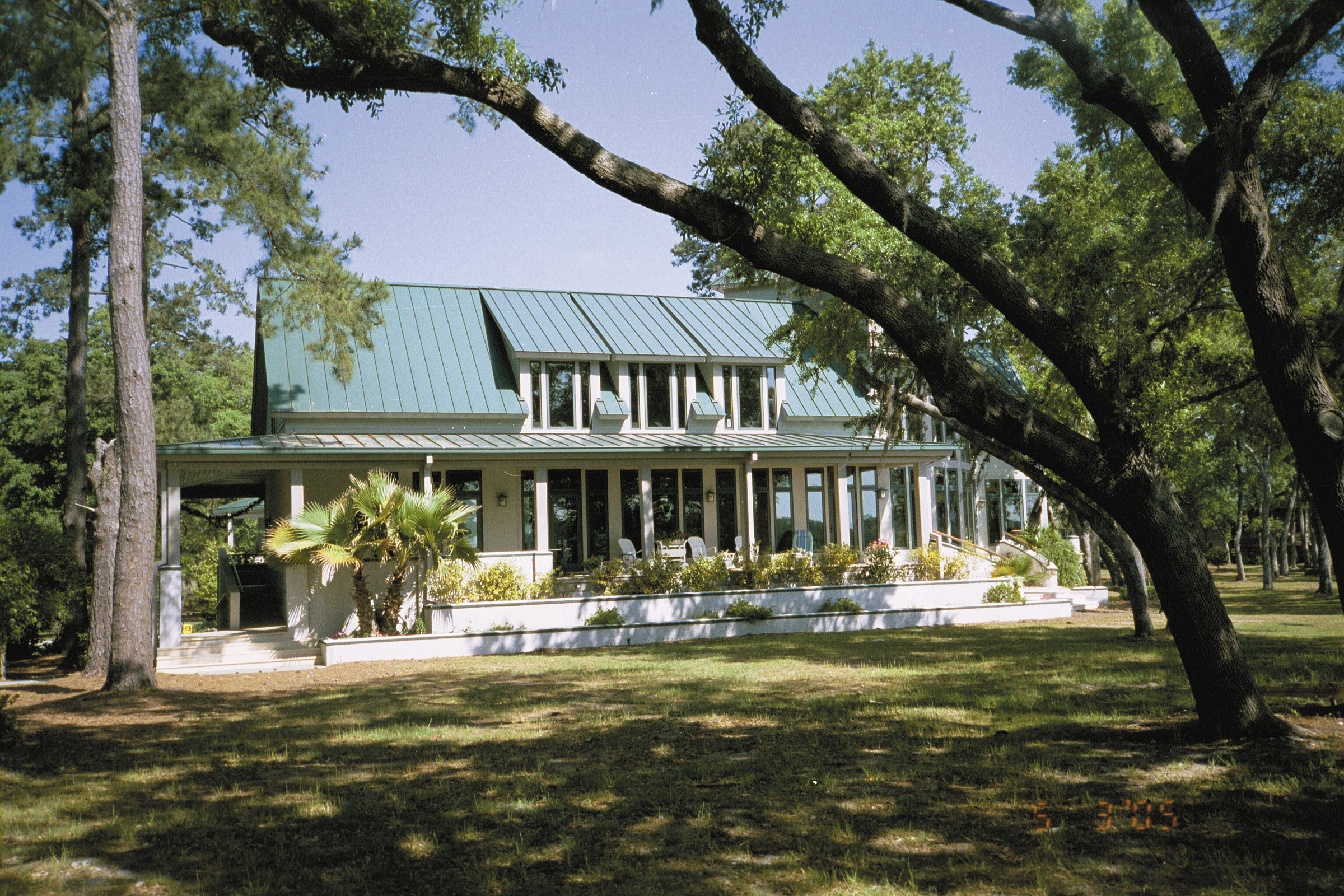 charleston house metal roofing systems gbd magazine 03