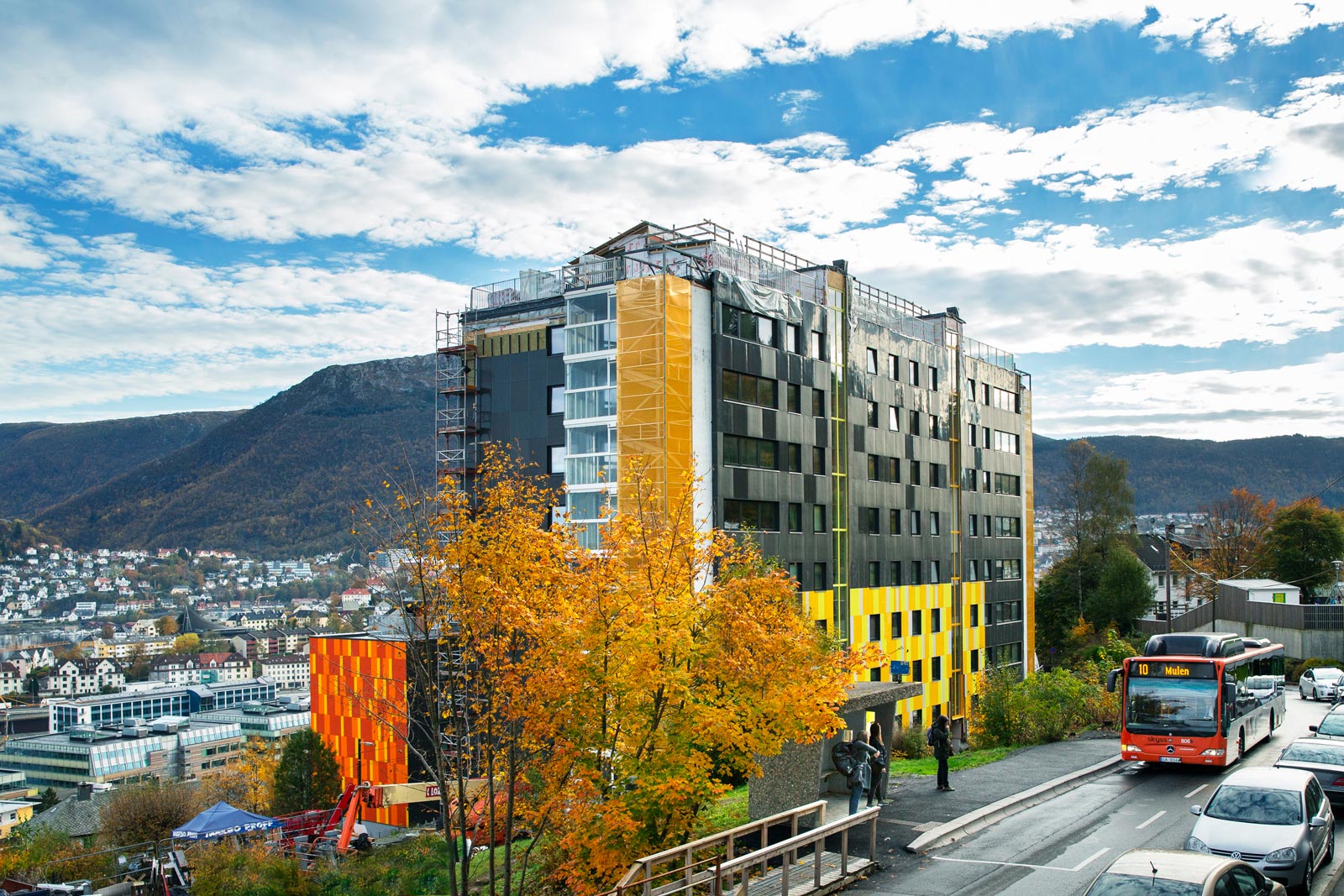 How Norwegian Housing Cooperative Solheimslien Chose a Colorful New Facade