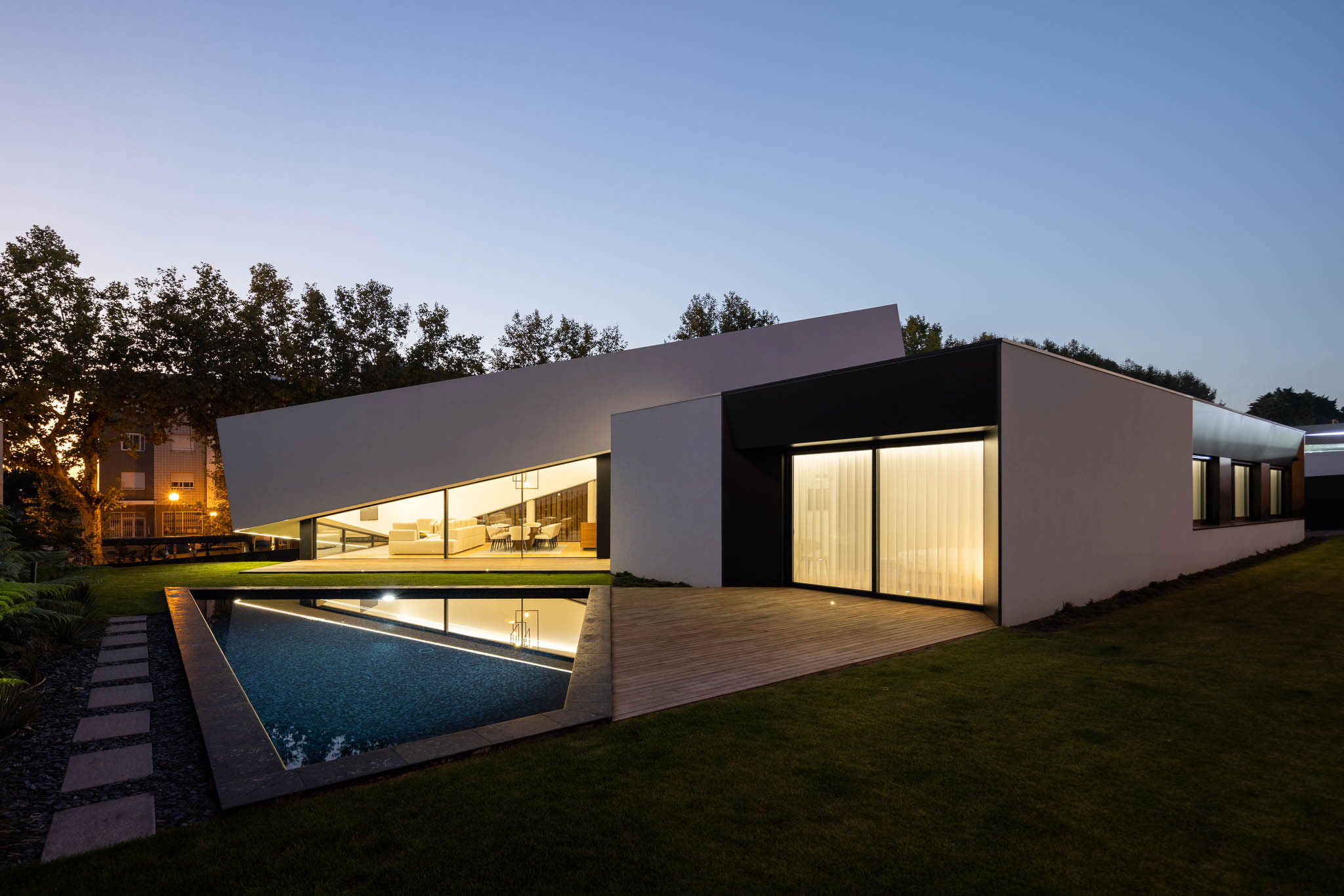 Tilt House in Portugal Finds Privacy Without Sacrificing Natural Light