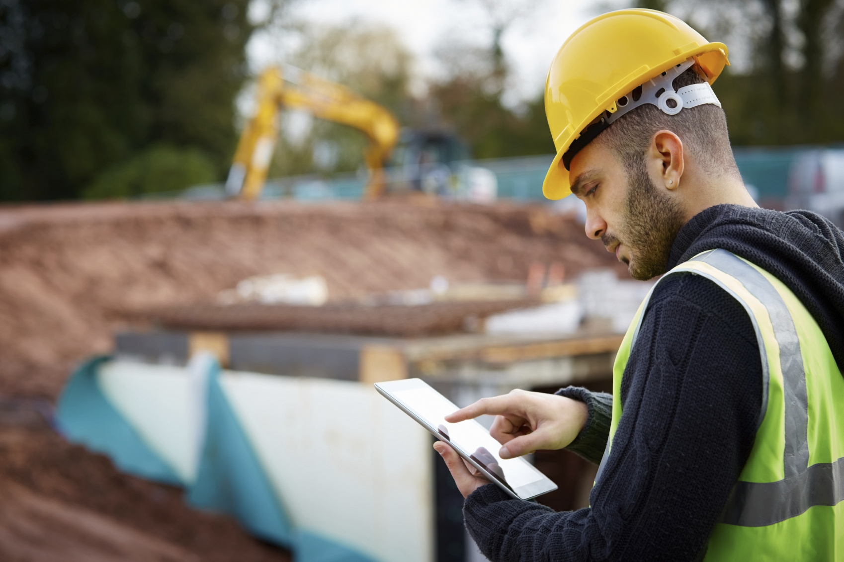 How Technology Can Help You Effectively Monitor Your Construction Business