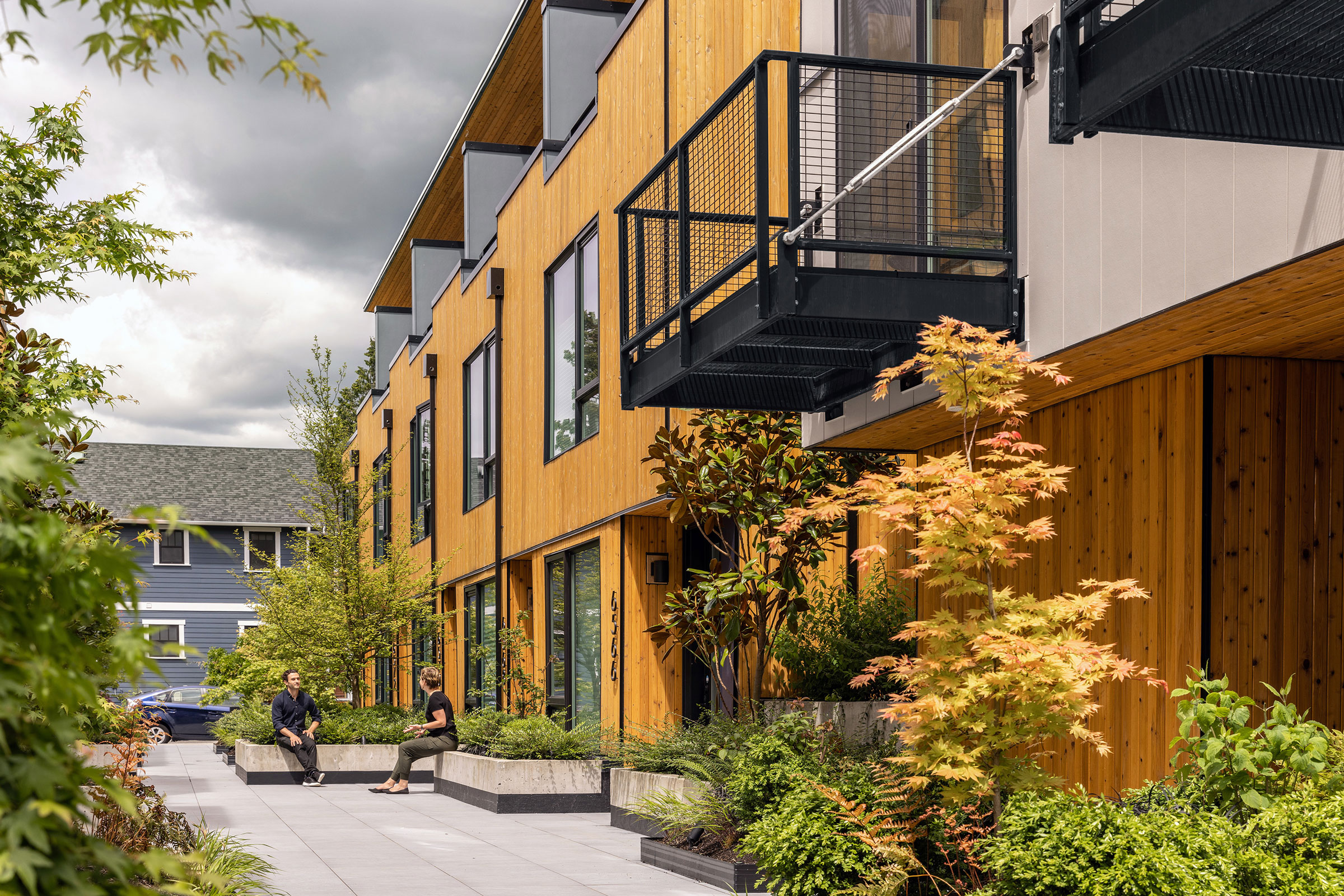 Climate-Friendly Townhomes in Seattle 05