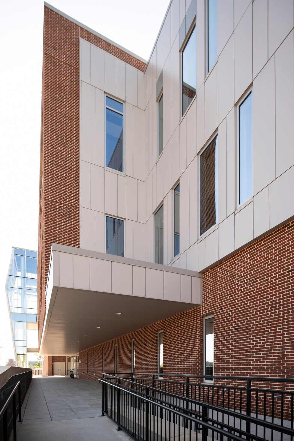How Insulated Metal Panels are Improving the Green Building Industry