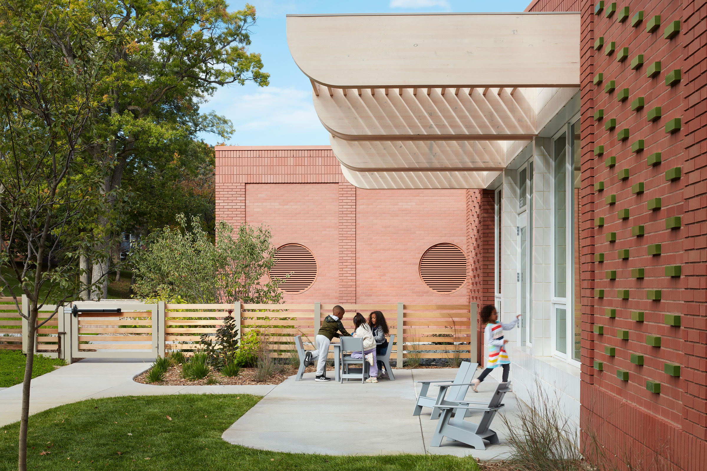 15 Examples of Sustainable School Design