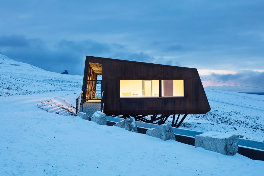 Seed-Vault-service-building-2017111_N30