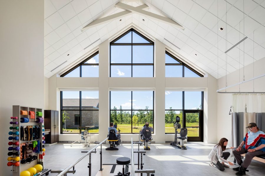 web-Perkins-Eastman-insulation-Minnesota-Veterans-Home---Bemidji_Photo-Int-Physical-Therapy-Gym-w-People_Andrew-Rugge-Copyright-Perkins-Eastman