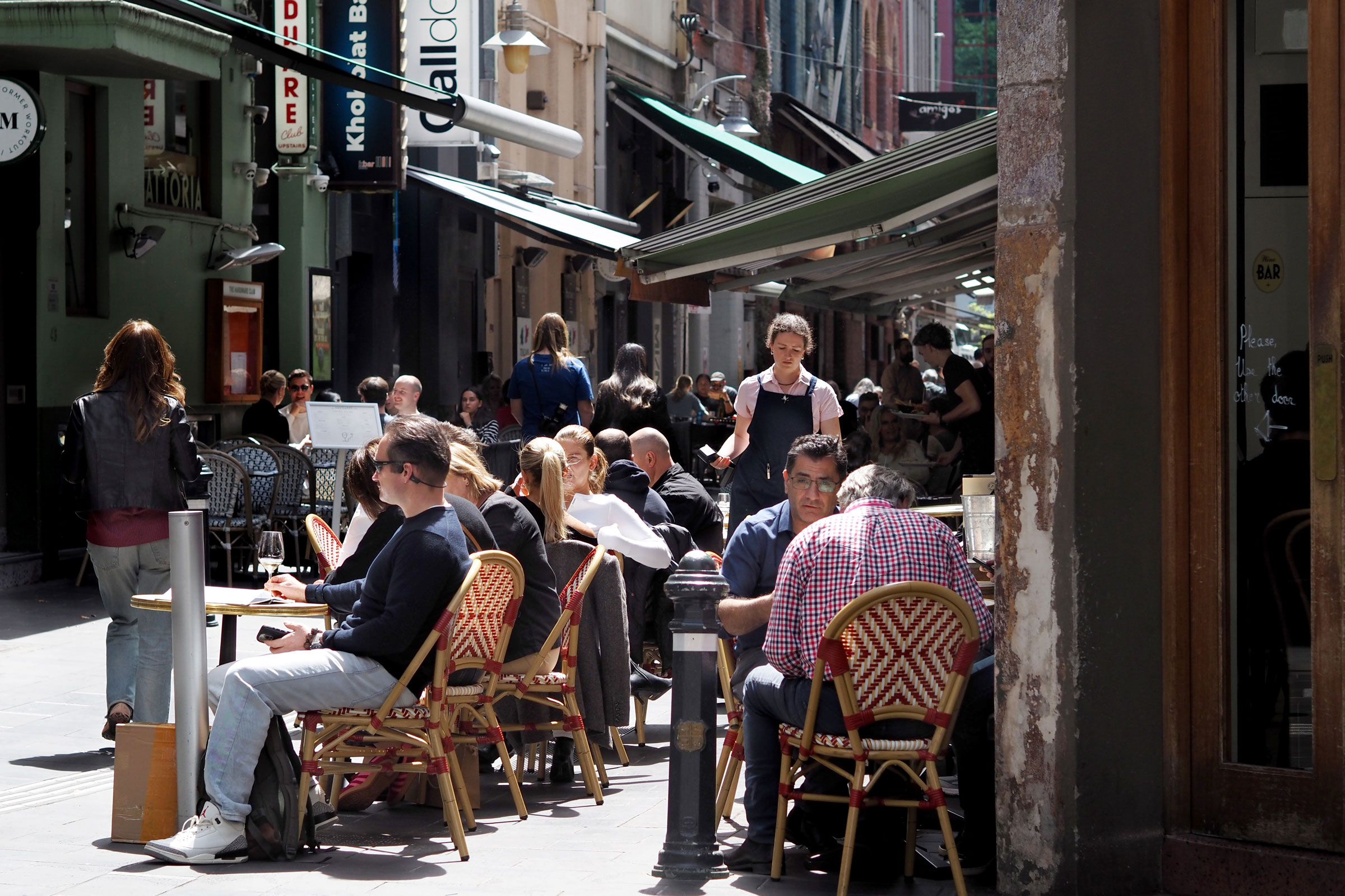 City-Social-Life-web-ERA-co-Melbourne-Laneway-Rebecca-Jacks-3