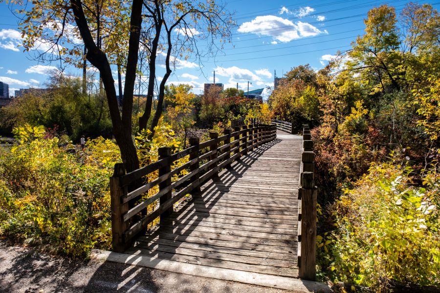 minneapolis-park-system-Stone-Arch-Bridge-and-Main-St-(1)_CREDIT_AugustusIsaac_CourtesyOfMeetMinneapolis