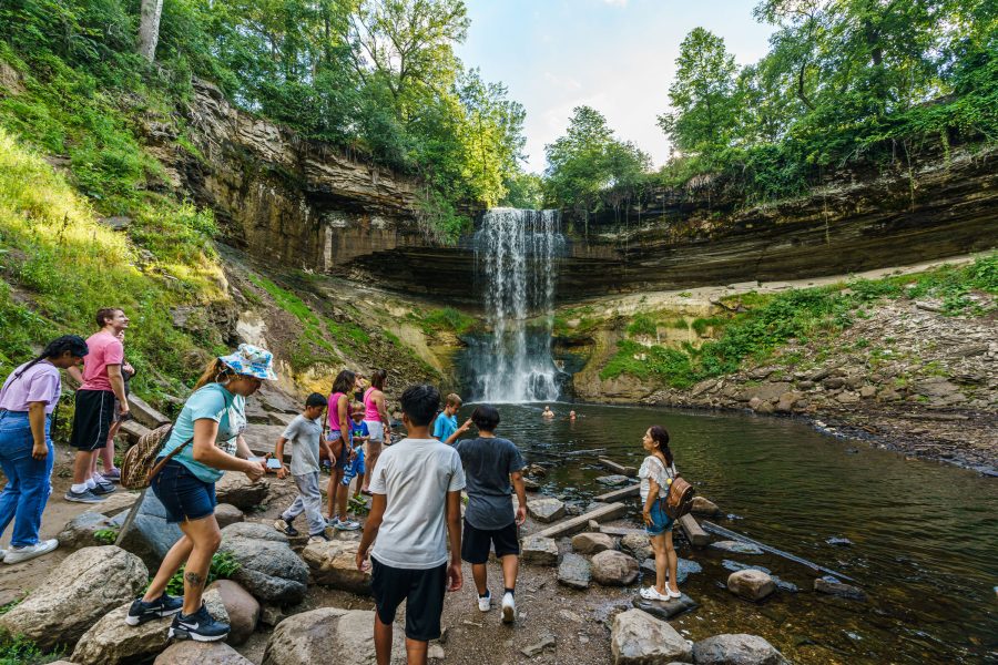 minneapolis-park-systemMinnehahaFallsSU22_DSC08185_CREDIT_LanePelovsky_CourtesyOfMeetMinneapolis