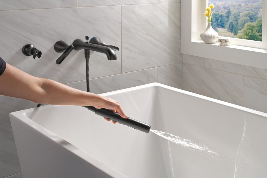 Design-&-Construction-Week-2026-Delta®-Bonacci™-Roman-Tub-ProClean®