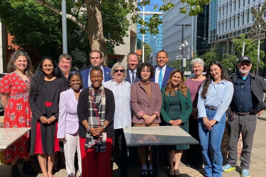 usgbc-womens-month-01-Robyn-(front,-center)