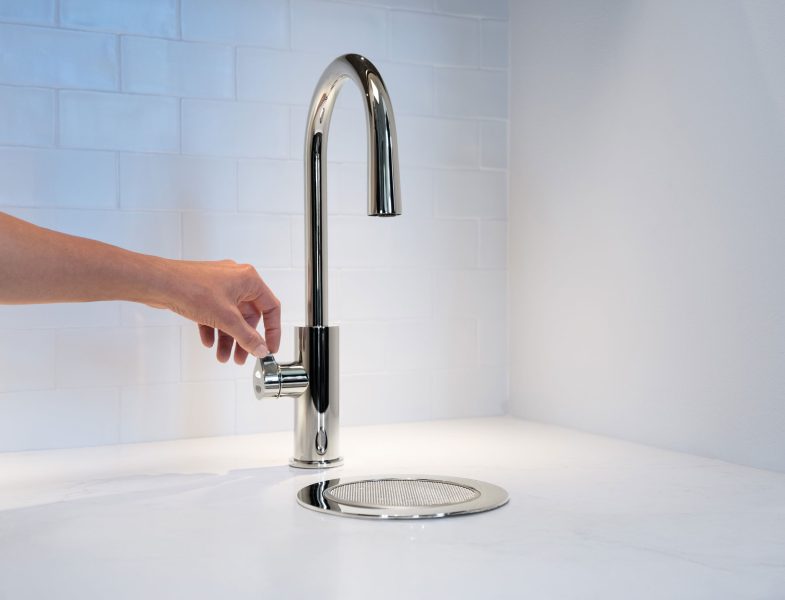 smart-taps-BeverageCorner_SecondaryTap_2989_Retouched_v2
