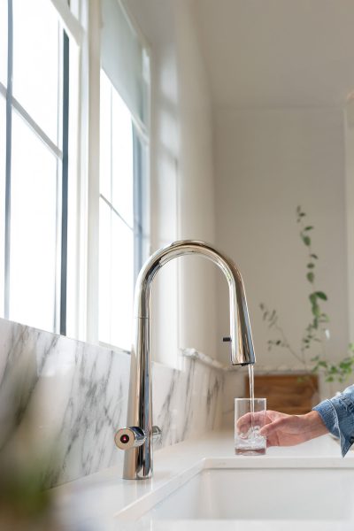 smart-taps-Kitchen_PrimaryFaucet_0414_VERT_Retouched_v2